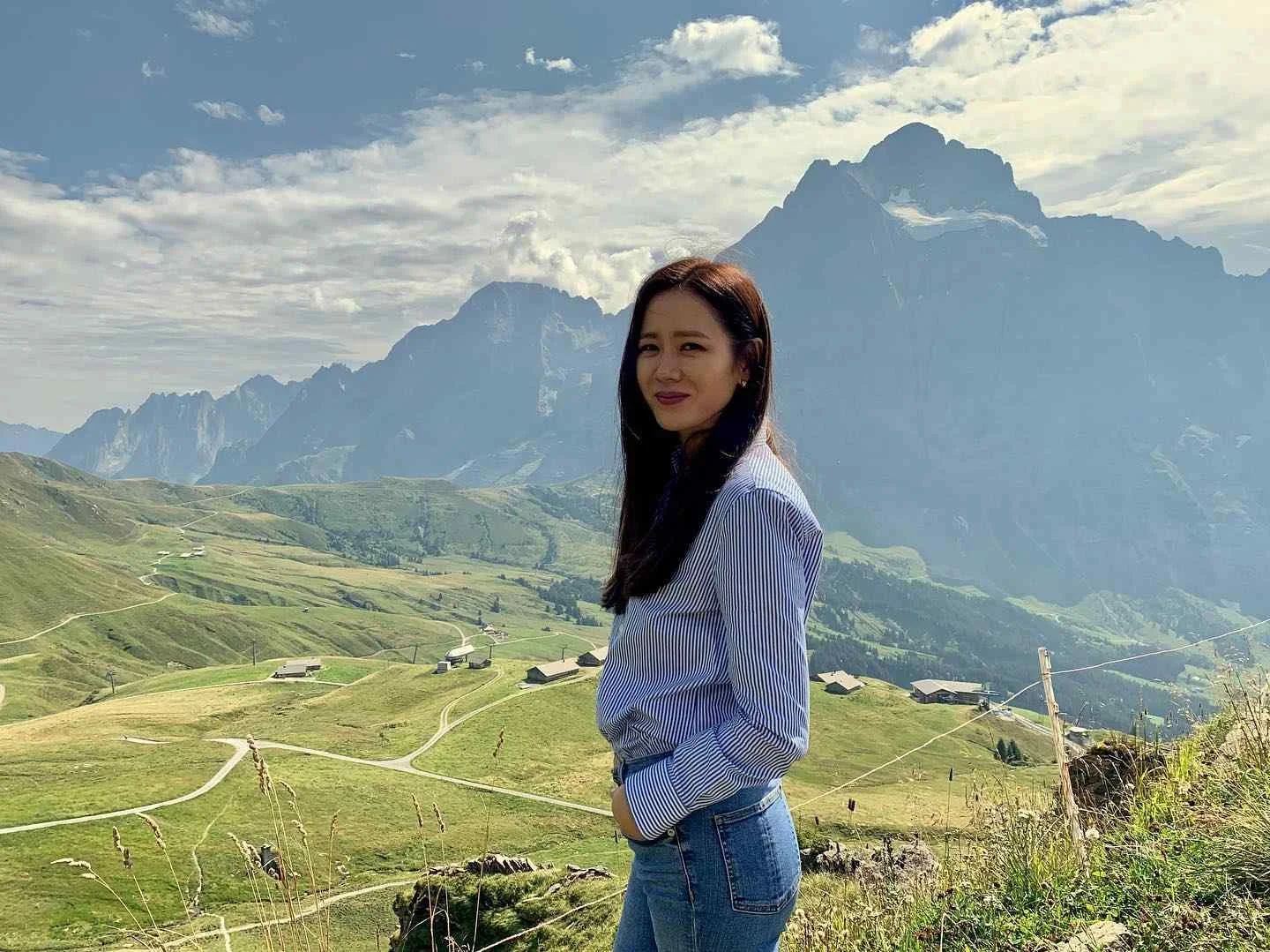Son Ye Jin - son-ye-jin-hot-2.webp